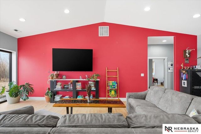 25825 Bennington Road, Valley, NE 68064