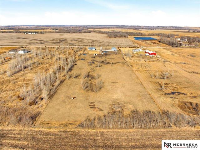 25825 Bennington Road, Valley, NE 68064