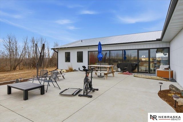 25825 Bennington Road, Valley, NE 68064