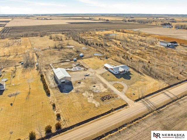 25825 Bennington Road, Valley, NE 68064