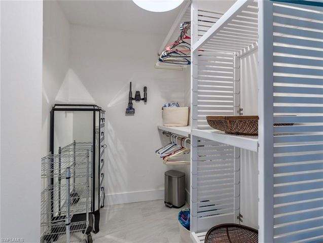 1100 8th AVE S 204A, Naples, FL 34102