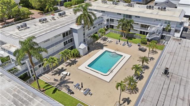 1100 8th AVE S 204A, Naples, FL 34102