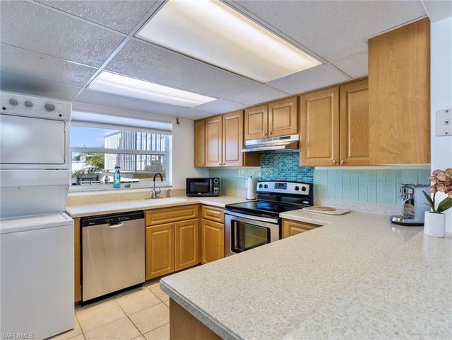 1100 8th AVE S 204A, Naples, FL 34102
