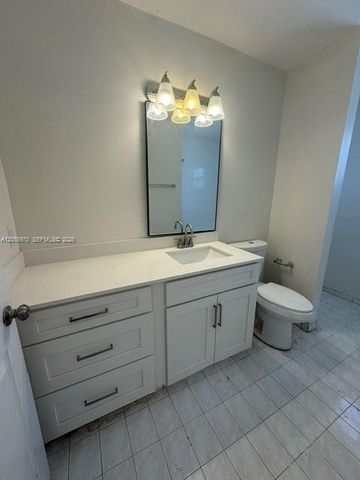 9424 SW 154th Ct, Miami, FL 33196