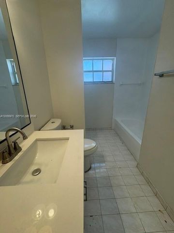 9424 SW 154th Ct, Miami, FL 33196