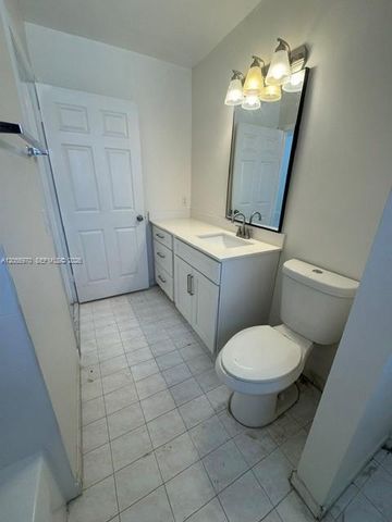 9424 SW 154th Ct, Miami, FL 33196