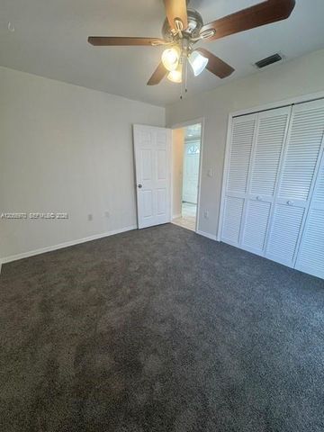 9424 SW 154th Ct, Miami, FL 33196