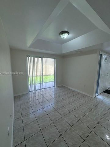 9424 SW 154th Ct, Miami, FL 33196
