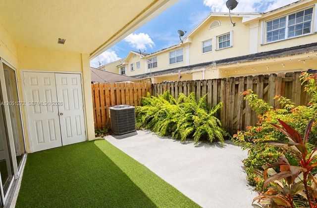 11840 SW 99th St 11840, Miami, FL 33186