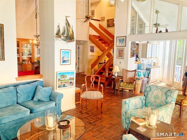 24 Nauyaug Point Road, Stonington, CT 06355
