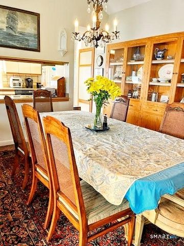 24 Nauyaug Point Road, Stonington, CT 06355