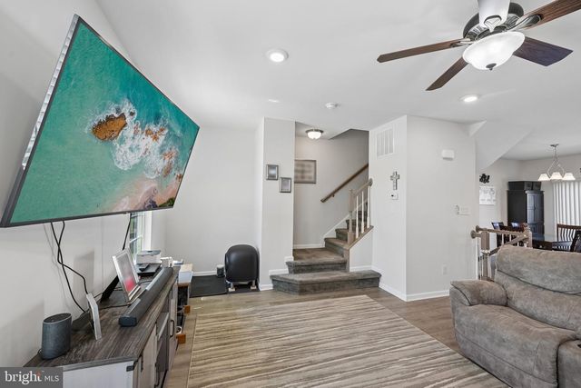 179 VILLAGE GREEN LN, Sicklerville, NJ 08081
