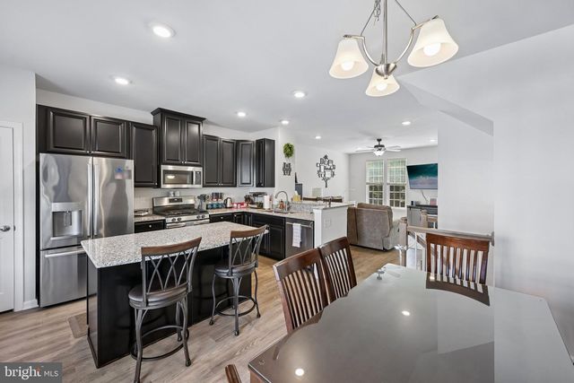 179 VILLAGE GREEN LN, Sicklerville, NJ 08081
