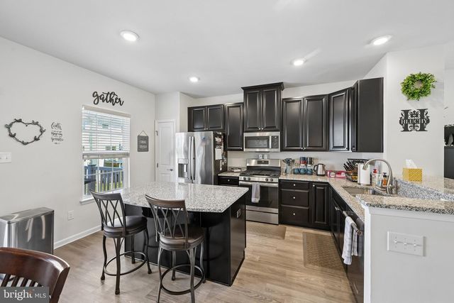 179 VILLAGE GREEN LN, Sicklerville, NJ 08081