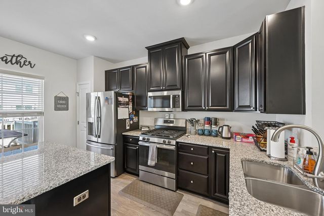 179 VILLAGE GREEN LN, Sicklerville, NJ 08081