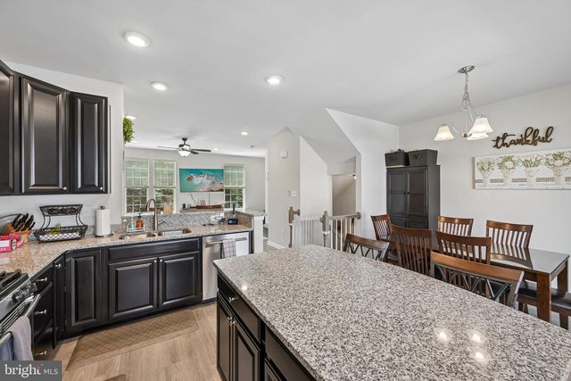 179 VILLAGE GREEN LN, Sicklerville, NJ 08081