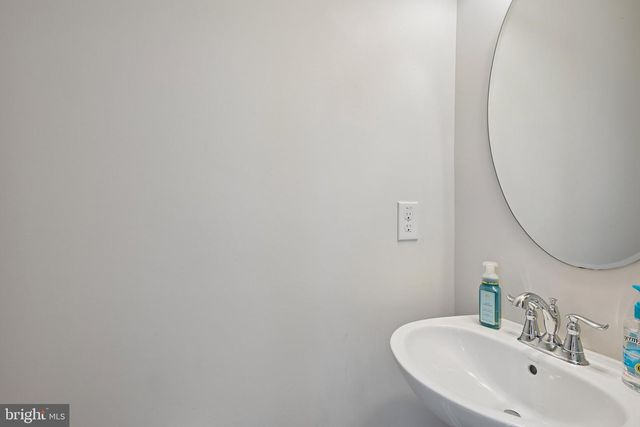 179 VILLAGE GREEN LN, Sicklerville, NJ 08081