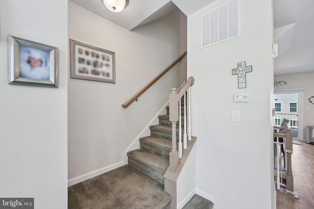 179 VILLAGE GREEN LN, Sicklerville, NJ 08081