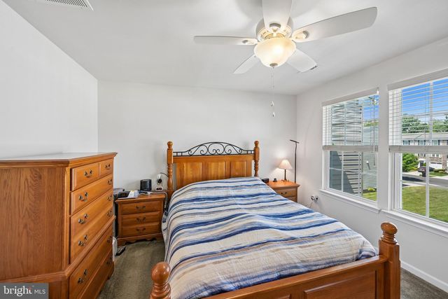 179 VILLAGE GREEN LN, Sicklerville, NJ 08081