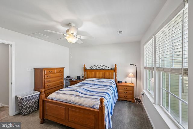 179 VILLAGE GREEN LN, Sicklerville, NJ 08081