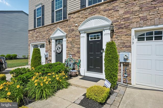 179 VILLAGE GREEN LN, Sicklerville, NJ 08081