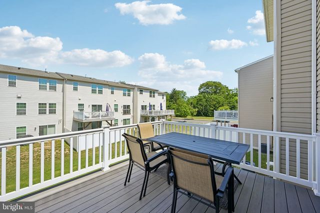 179 VILLAGE GREEN LN, Sicklerville, NJ 08081
