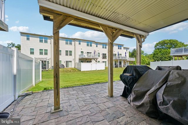 179 VILLAGE GREEN LN, Sicklerville, NJ 08081