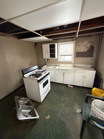 439 5 Avenue, Moline, IL 61265