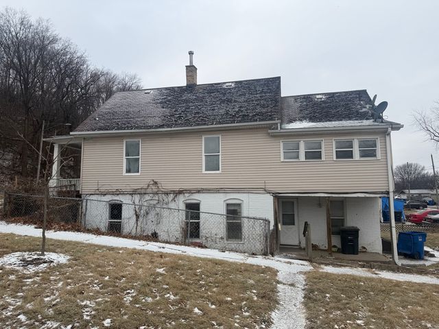 439 5 Avenue, Moline, IL 61265