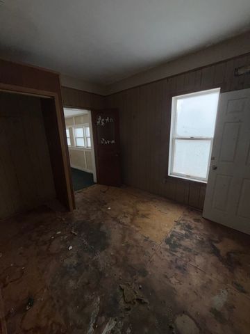 439 5 Avenue, Moline, IL 61265