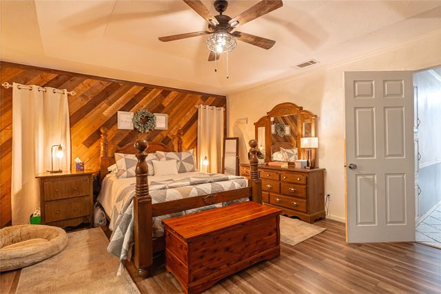 1307 S Westador Drive, Arlington, TX 76015