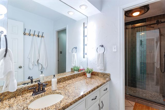 1307 S Westador Drive, Arlington, TX 76015