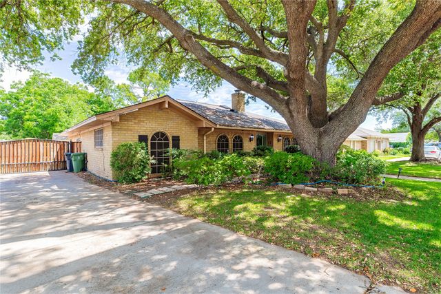 1307 S Westador Drive, Arlington, TX 76015