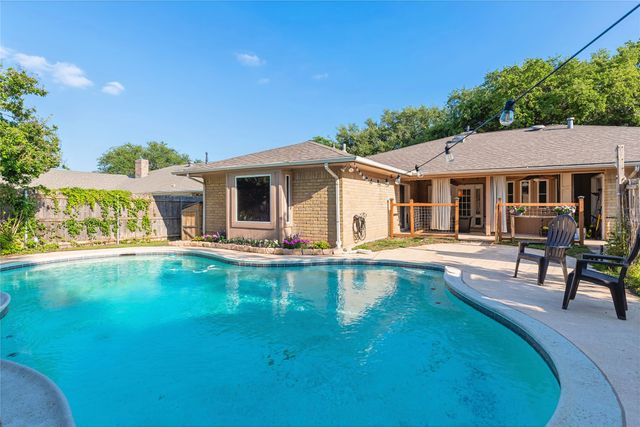 1307 S Westador Drive, Arlington, TX 76015