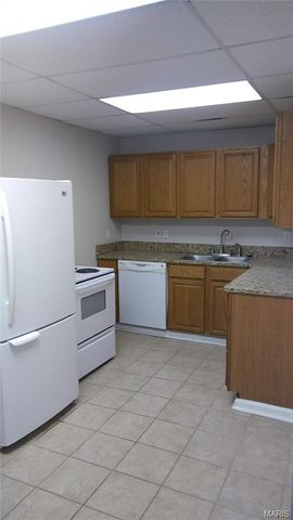 4496 Maryland Avenue B, St Louis, MO 63108