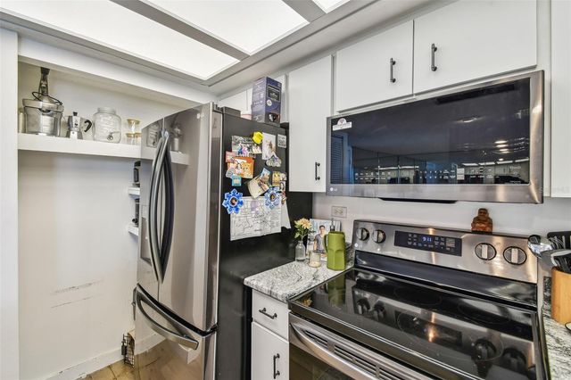 500 TREASURE ISLAND CAUSEWAY 607, St Petersburg, FL 33706
