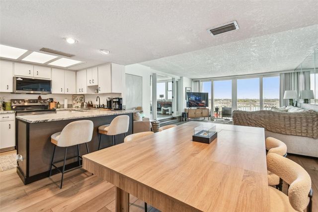 500 TREASURE ISLAND CAUSEWAY 607, St Petersburg, FL 33706