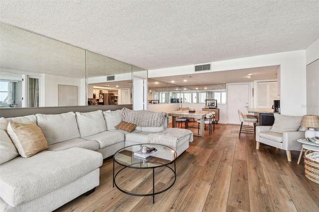 500 TREASURE ISLAND CAUSEWAY 607, St Petersburg, FL 33706