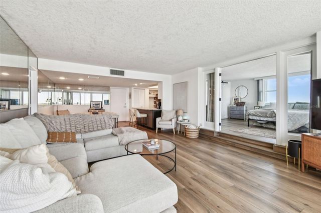 500 TREASURE ISLAND CAUSEWAY 607, St Petersburg, FL 33706
