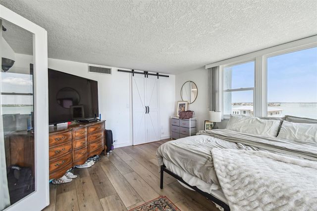 500 TREASURE ISLAND CAUSEWAY 607, St Petersburg, FL 33706