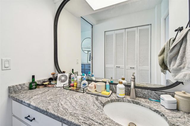 500 TREASURE ISLAND CAUSEWAY 607, St Petersburg, FL 33706