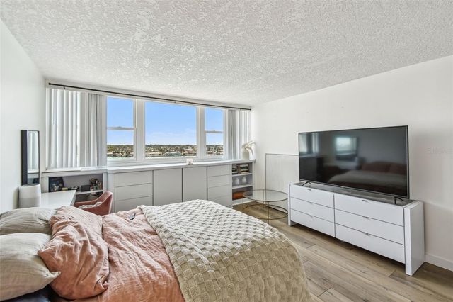 500 TREASURE ISLAND CAUSEWAY 607, St Petersburg, FL 33706