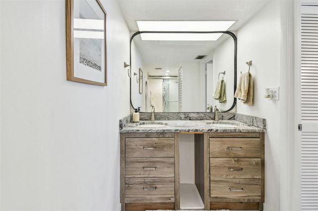 500 TREASURE ISLAND CAUSEWAY 607, St Petersburg, FL 33706
