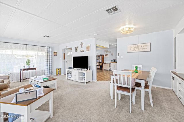 195 Tierra Rejada Road 55, Simi Valley, CA 93065