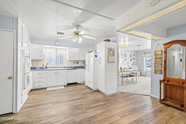 195 Tierra Rejada Road 55, Simi Valley, CA 93065