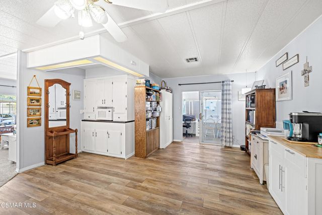 195 Tierra Rejada Road 55, Simi Valley, CA 93065