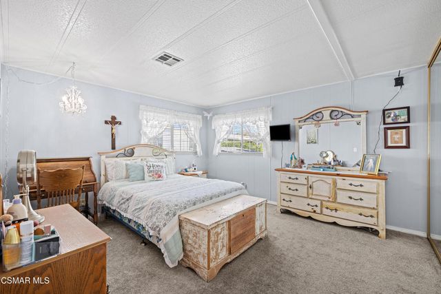 195 Tierra Rejada Road 55, Simi Valley, CA 93065