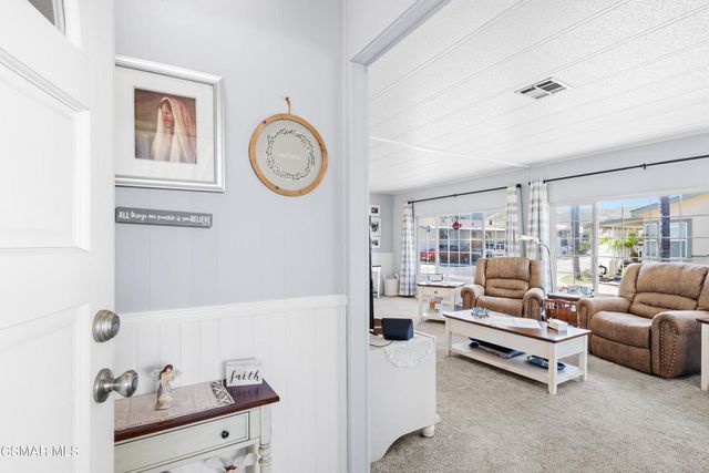 195 Tierra Rejada Road 55, Simi Valley, CA 93065