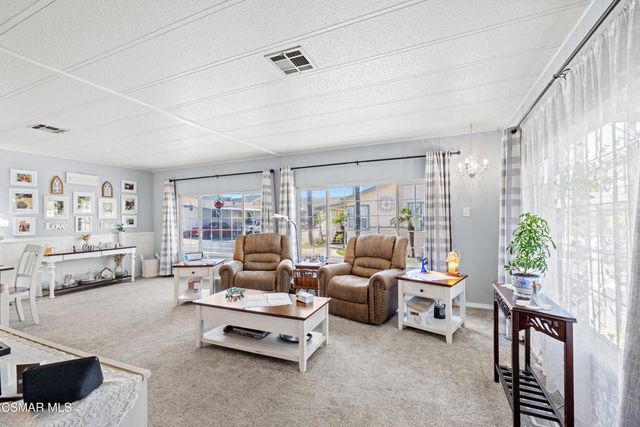 195 Tierra Rejada Road 55, Simi Valley, CA 93065