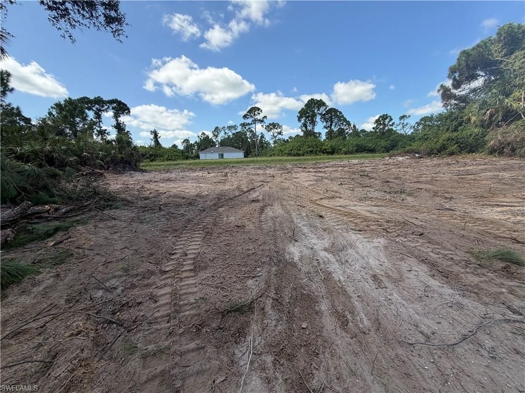 1226 Howell ST E, LEHIGH ACRES, FL 33974 — photo 4